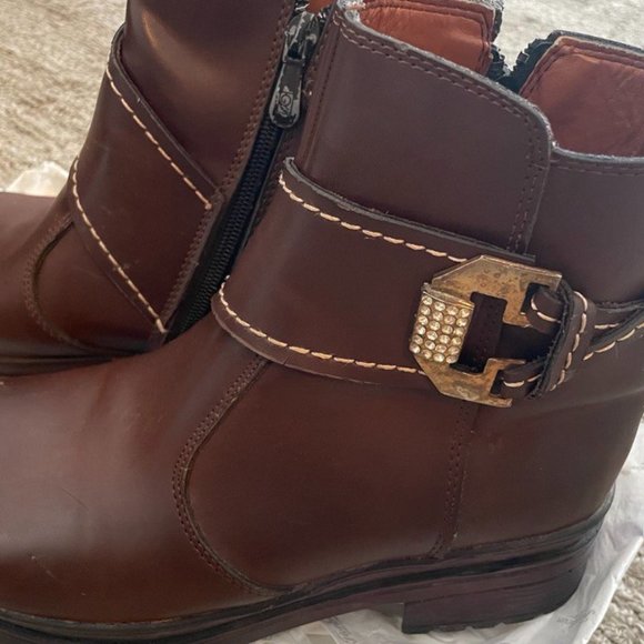 Vintage Artificial Leather Ankle Boots - Picture 5 of 10